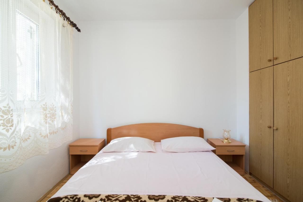 Apartments Pinija Супетар Экстерьер фото