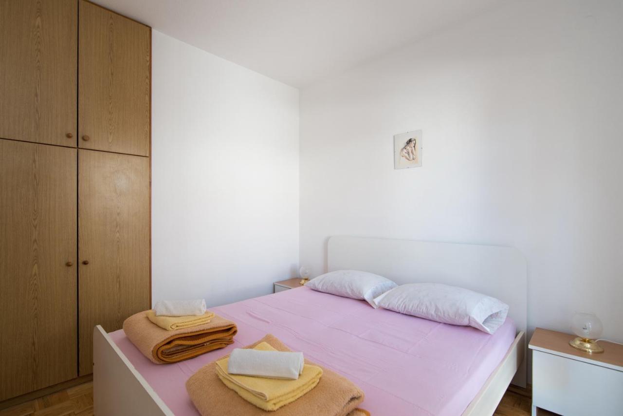 Apartments Pinija Супетар Экстерьер фото