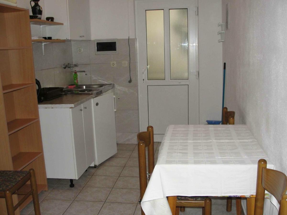 Apartments Pinija Супетар Экстерьер фото